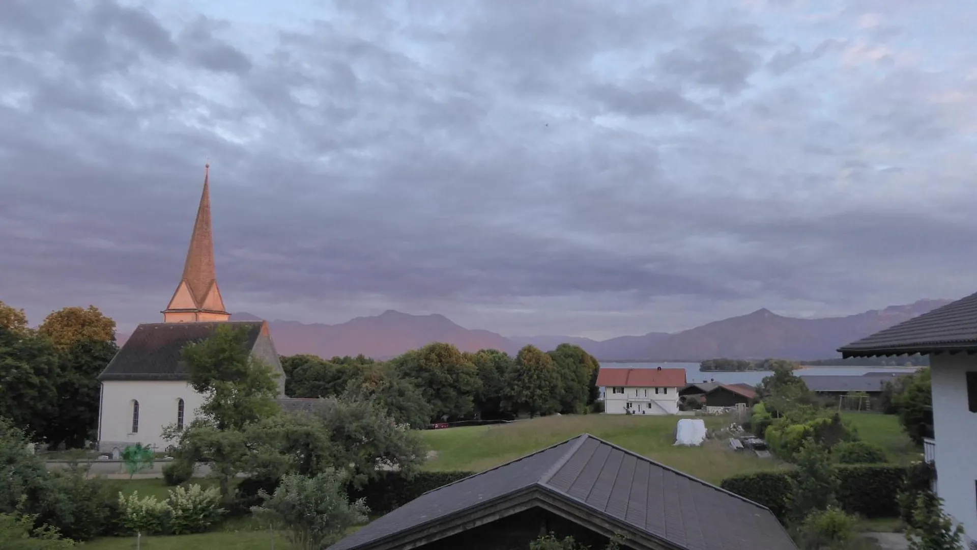 Ferienwohnungen Florian Pletzenauer Gstadt am Chiemsee